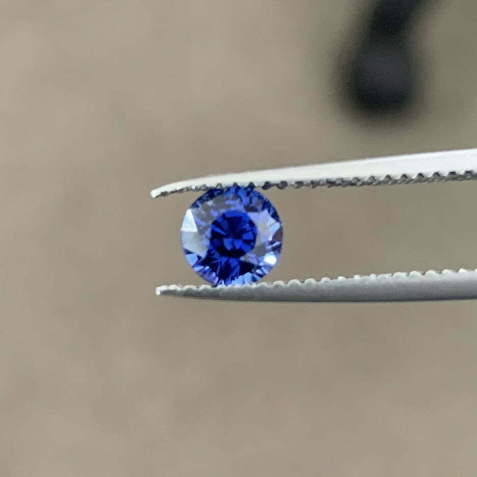 Blue sapphire solitaire ring