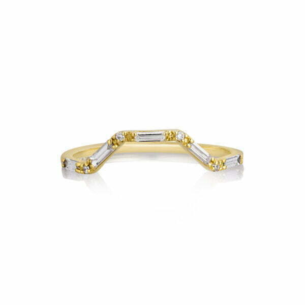 Baguette ring with diamonds set in 18K yellow gold