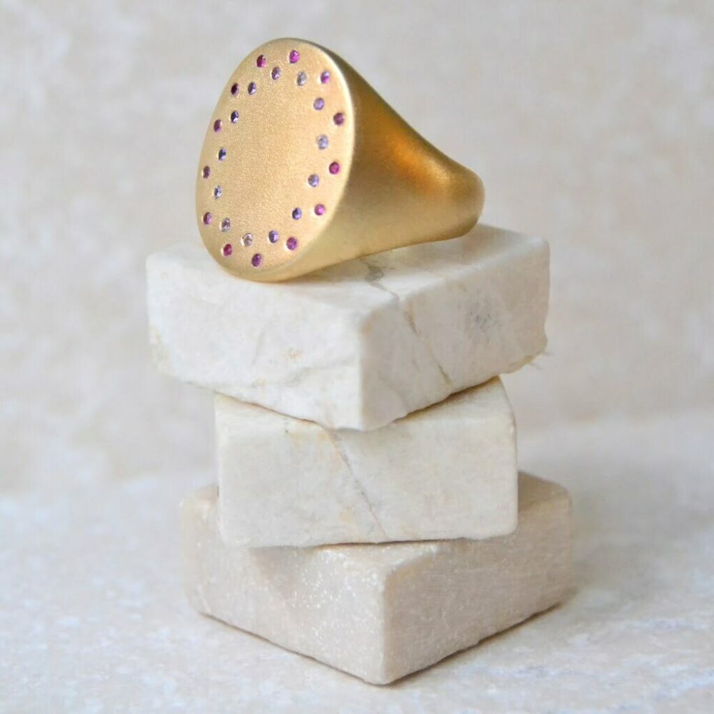 Signet ring with pink and purple sapphires