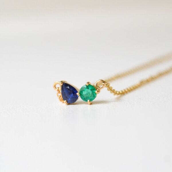 Sapphire and emerald toi et moi necklace
