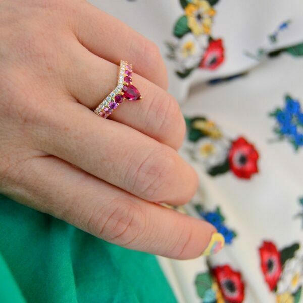 Ruby ring with ombre pink sapphires and diamonds