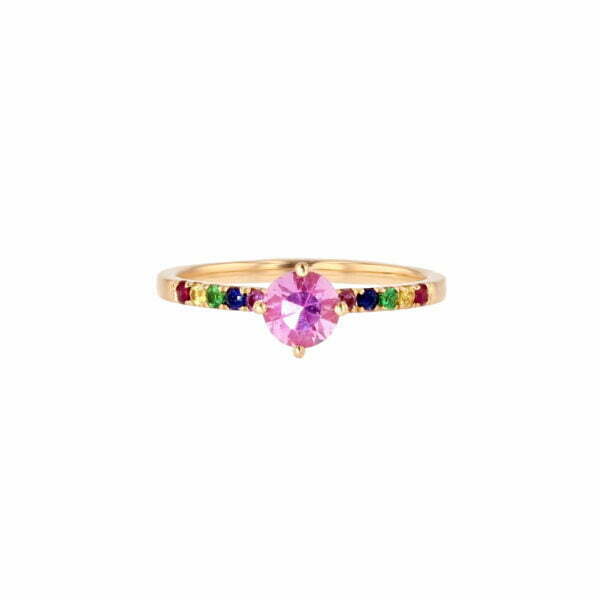 Pink sapphire ring with rainbow band in 18K yellow gold