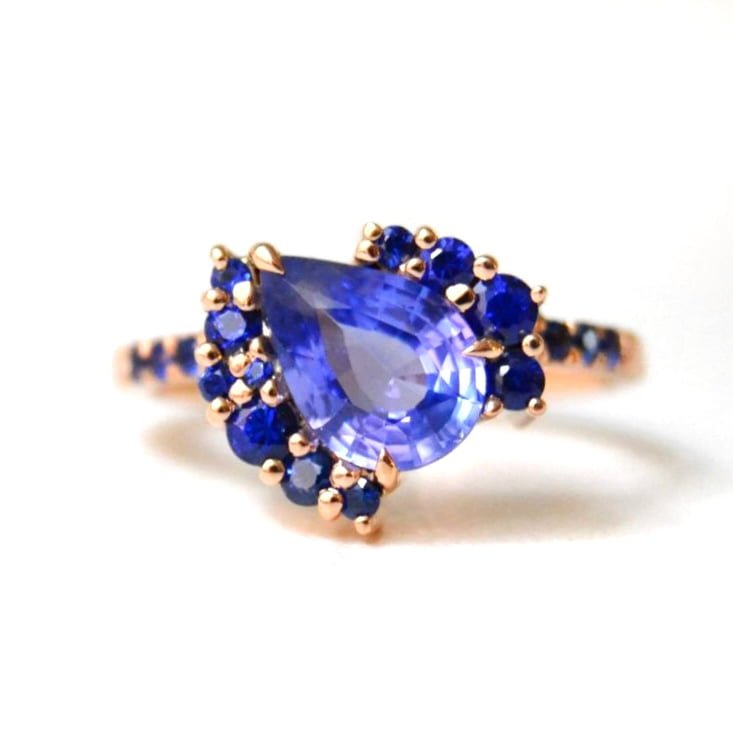Unheated blue sapphire ring made of 18k rose gold