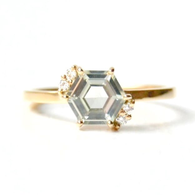 hexagon ring with green sapphire and diamonds set in 18k yellow gold