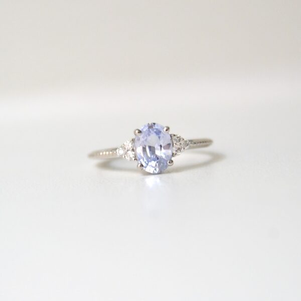 Oval blue sapphire ring