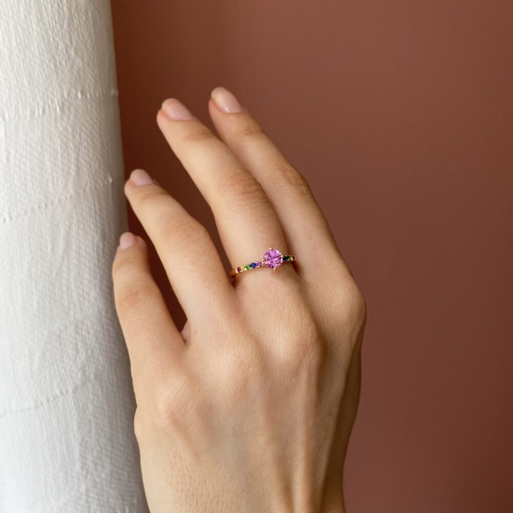 Rainbow ring with pink sapphire