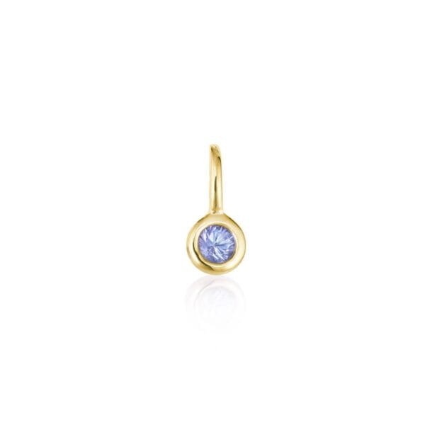 Blue sapphire pendant