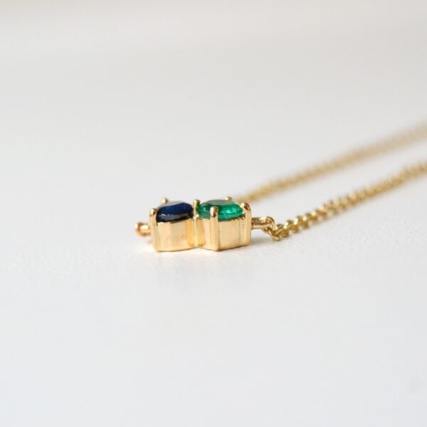 Sapphire and emerald toi et moi necklace