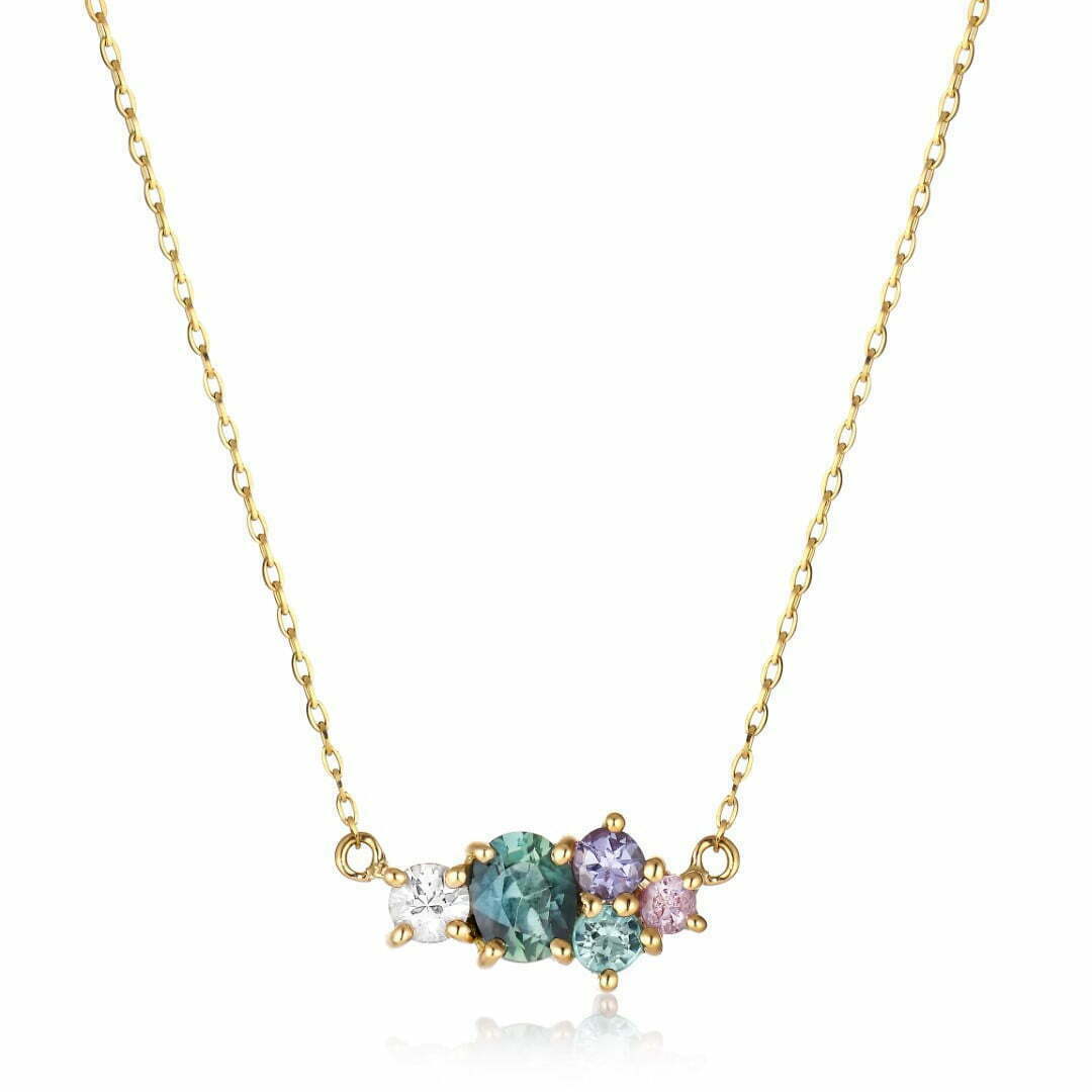 Cluster necklace with sapphires set in 18K yellow gold
