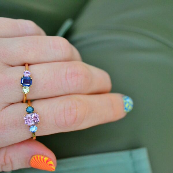 Colorblocking three stone ring with sapphires
