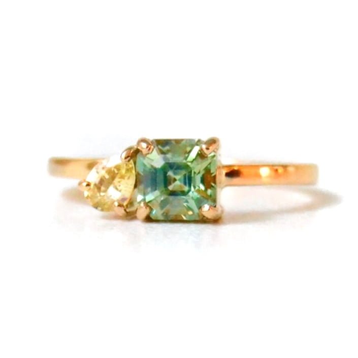 Sapphire toi et moi ring in 18k yellow gold