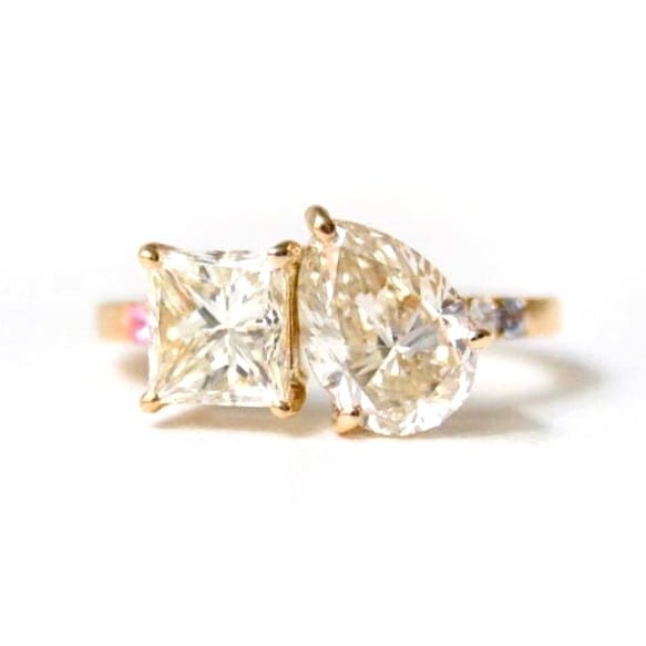 Toi et moi ring With diamonds set in 18k yellow gold