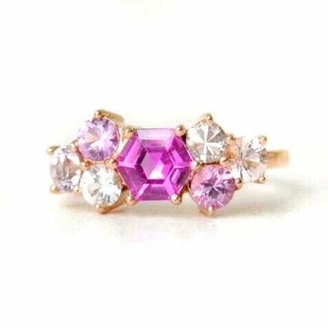 Pink sapphire ring made of 18k yellow gold