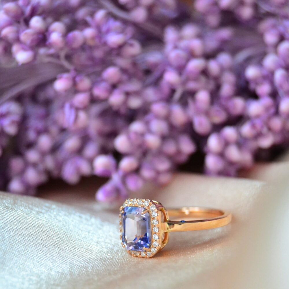 Bi-color sapphire halo ring