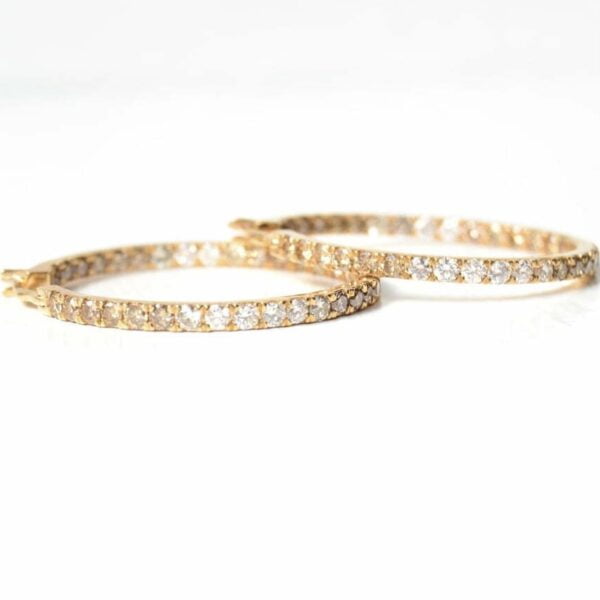 Diamond hoops with ombre effect made of 18k yellow gold