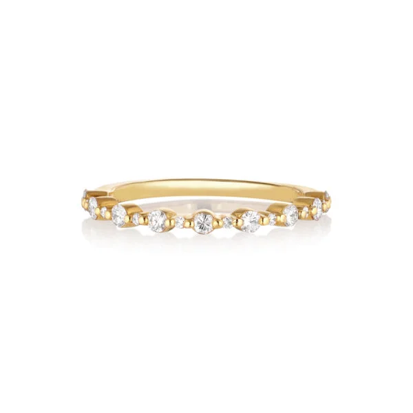 Diamond band in 18k yellow gold