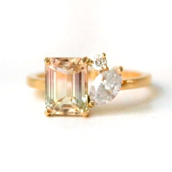 Tourmaline ring With diamonds set in 18k yellow gold