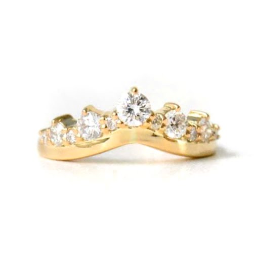 Crown ring With diamonds