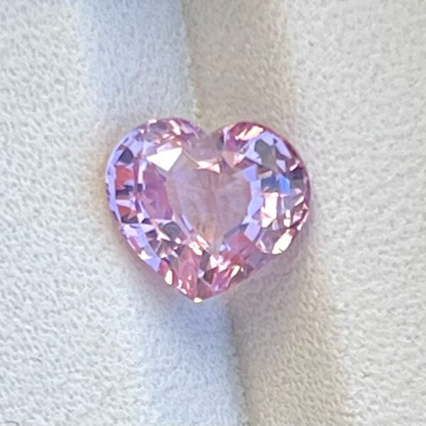 Heart shaped spinel