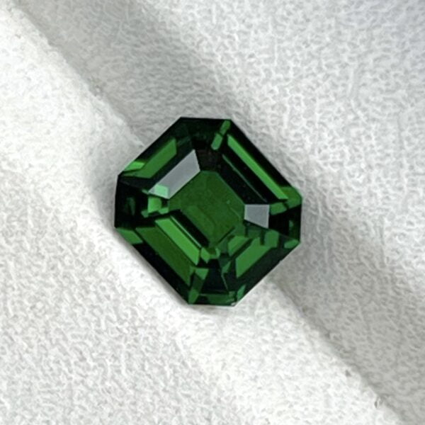 Emerald cut tsavorite