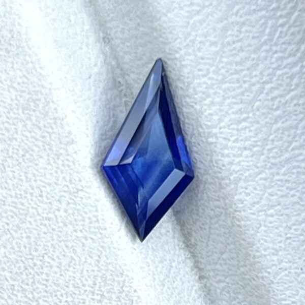 Kite shaped blue sapphire