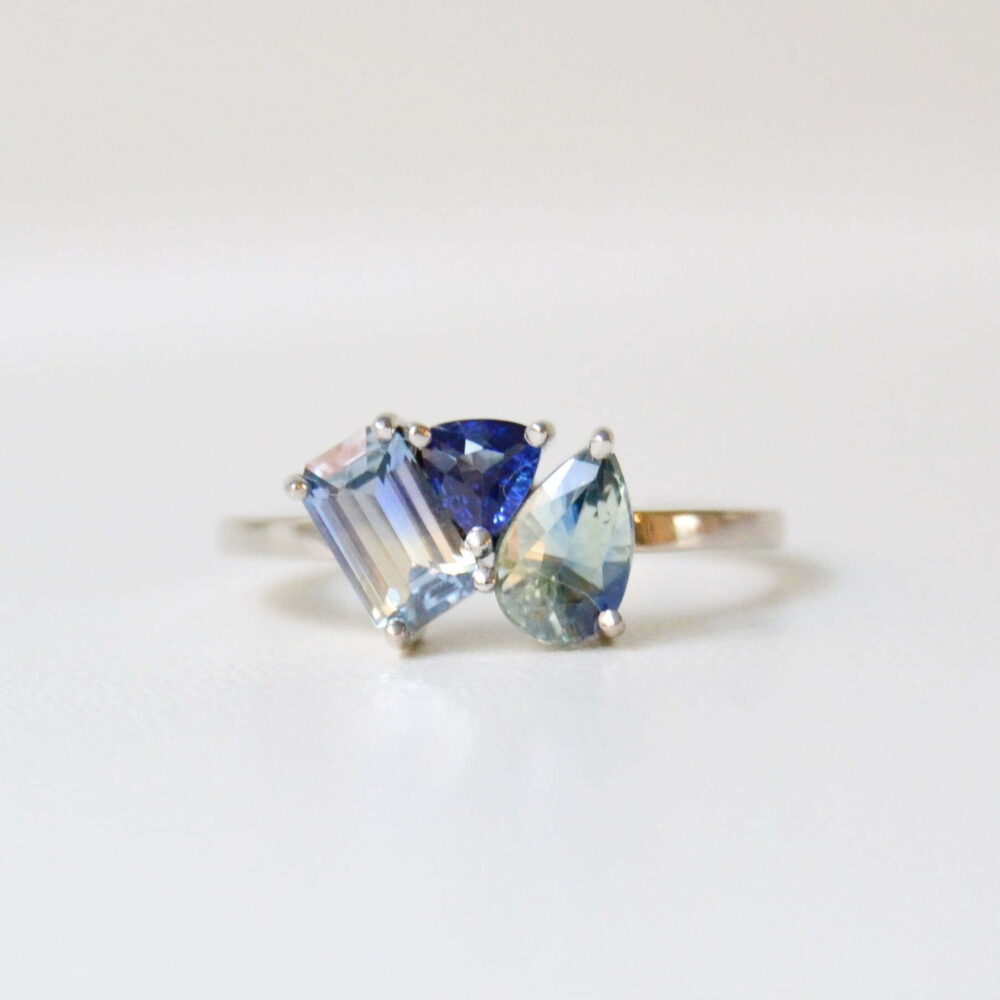 Cluster ring with bi-color sapphires