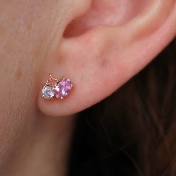 Varnaya Ear studs No 6 (pair)