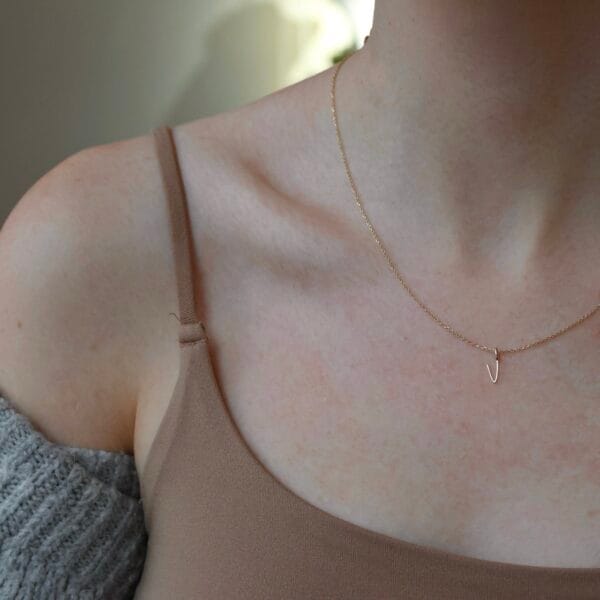Letter pendant – V