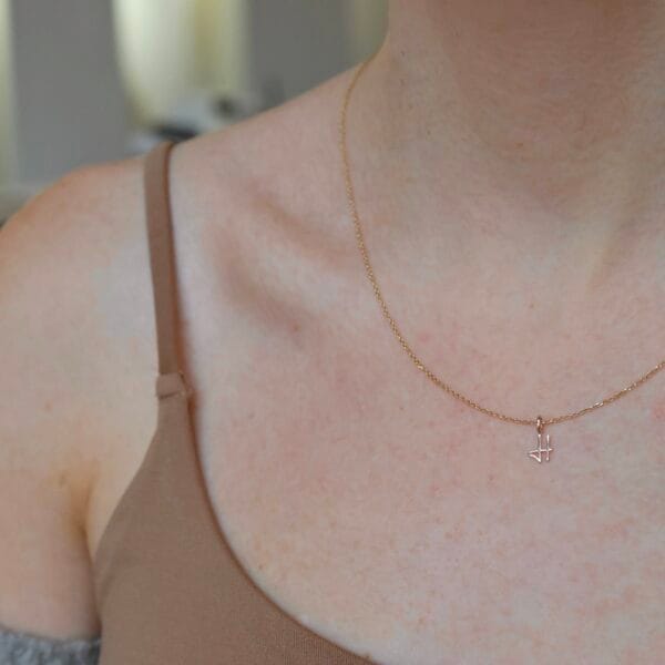 Letter pendant – H