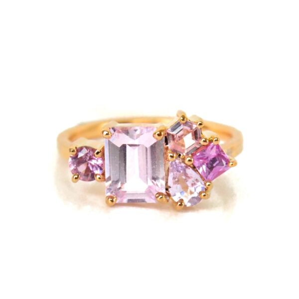 Baby pink sapphire cluster ring in 18K yellow gold
