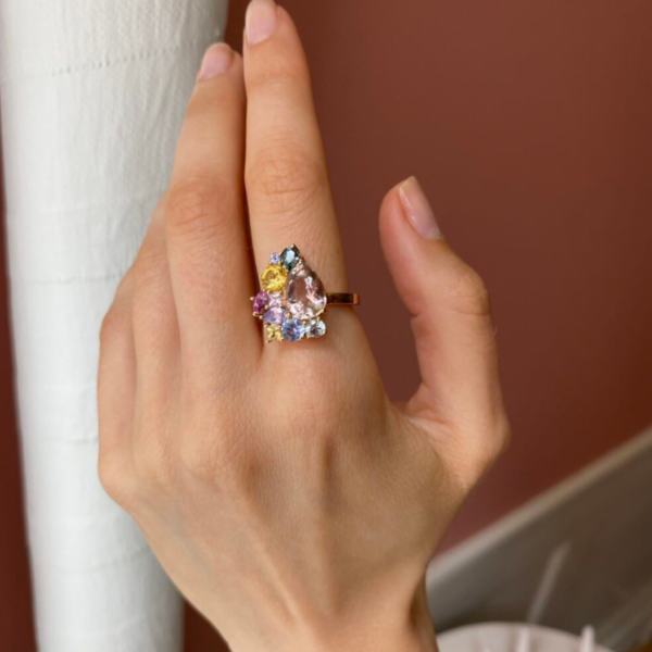 Colorful cluster rings with sapphires